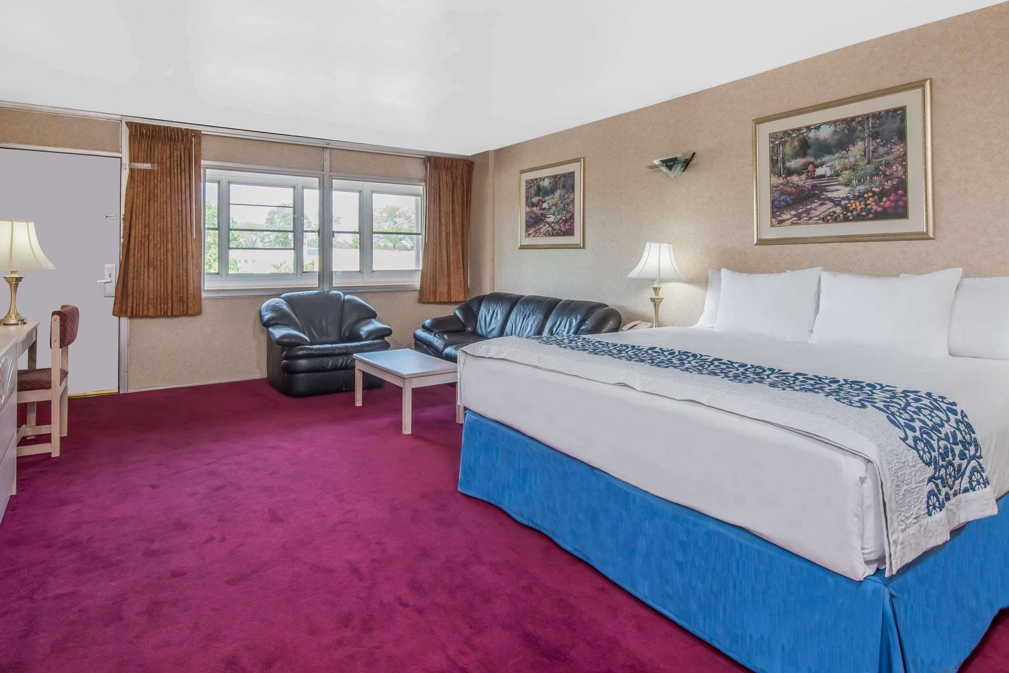 Days Inn By Wyndham Hicksville Long Island מראה חיצוני תמונה